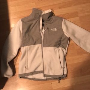 White fleece north face. Great condition
